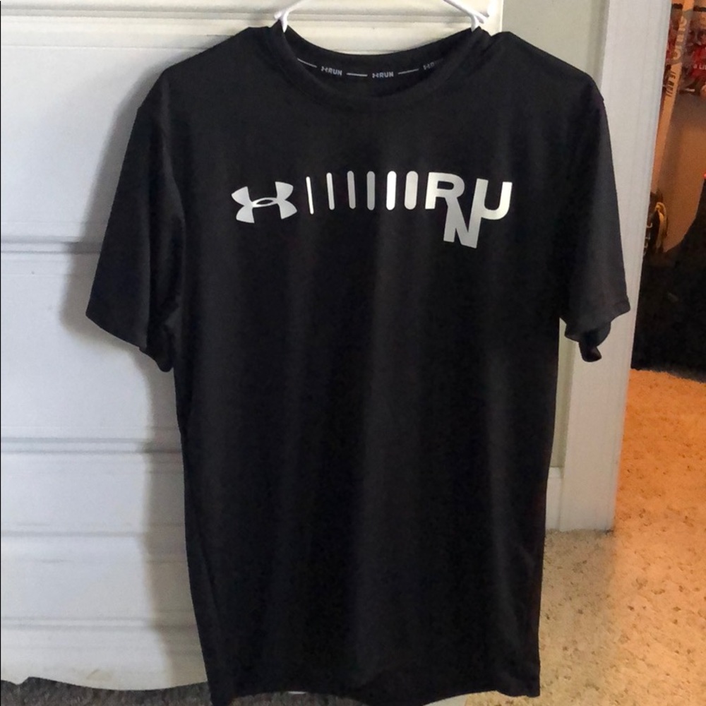 Black athletic tee